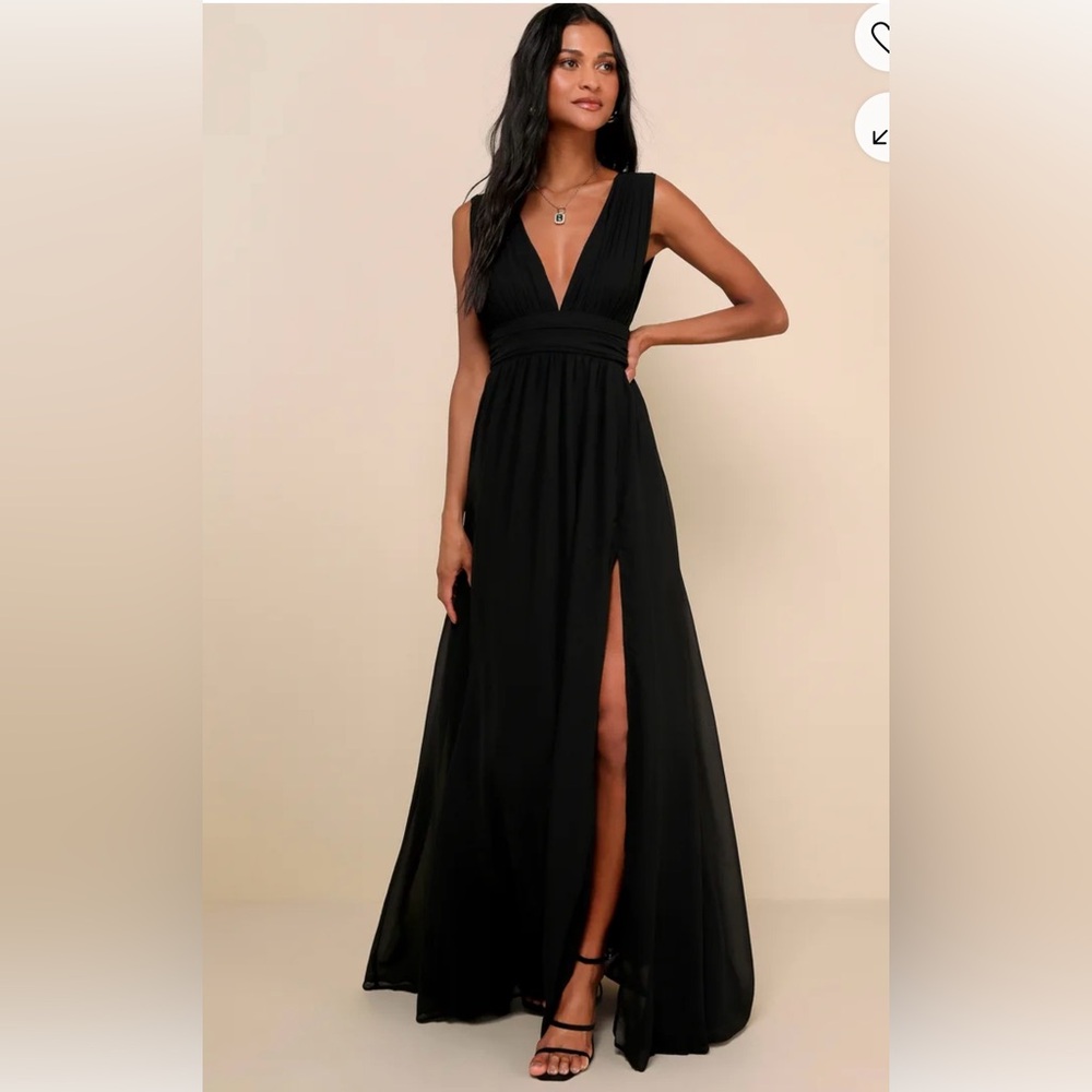 Lulu's Black Deep V-Neck Maxi Dress with Front Slit